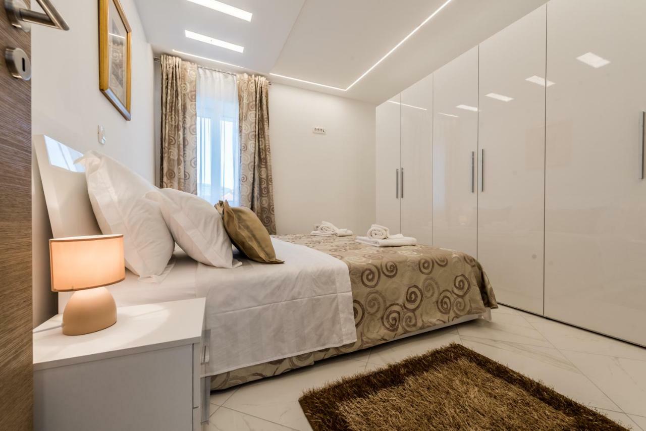 Good Life Apartman Preko Kültér fotó