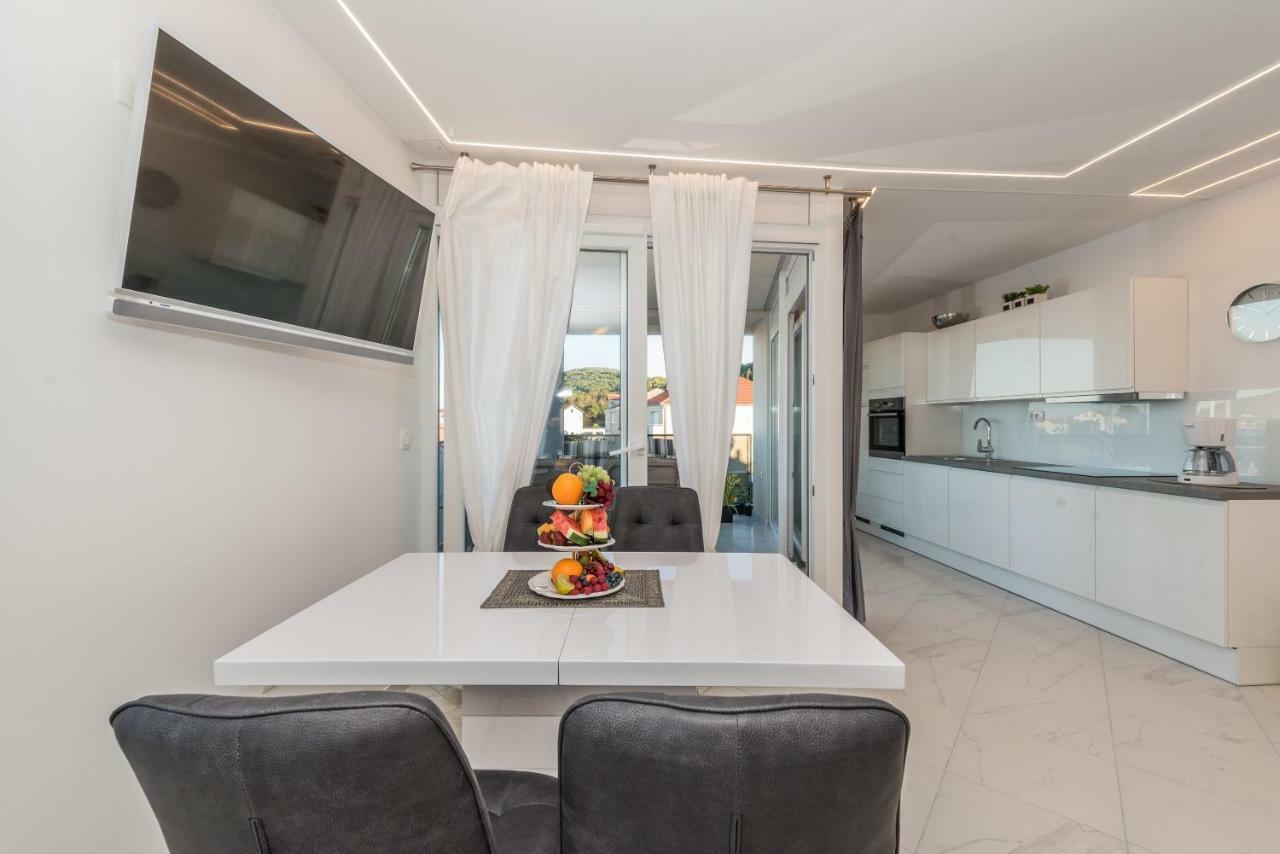 Good Life Apartman Preko Kültér fotó