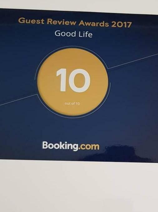 Good Life Apartman Preko Kültér fotó